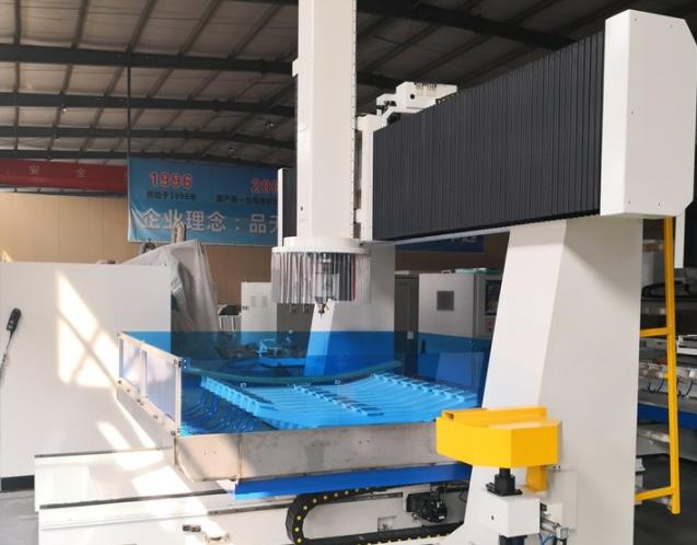 分析关于卧式五轴加工中心回转轴的两种方式 五轴加工中心