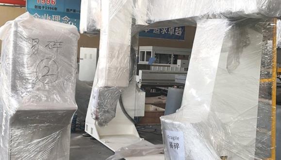 分析关于卧式五轴加工中心回转轴的两种方式 五轴加工中心