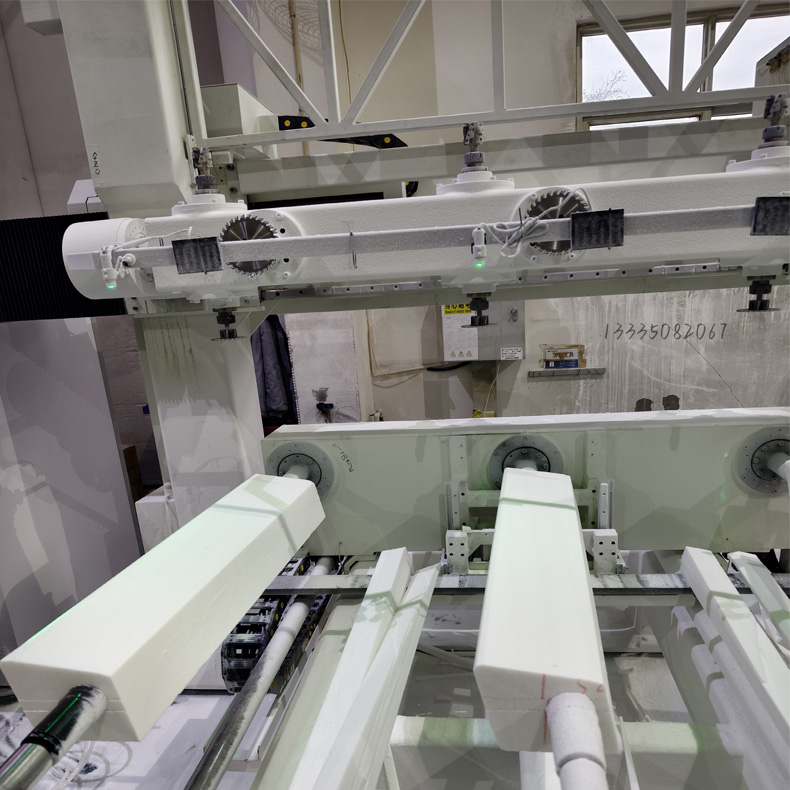 1750226035199273.jpg 五轴加工中心158-790.jpg