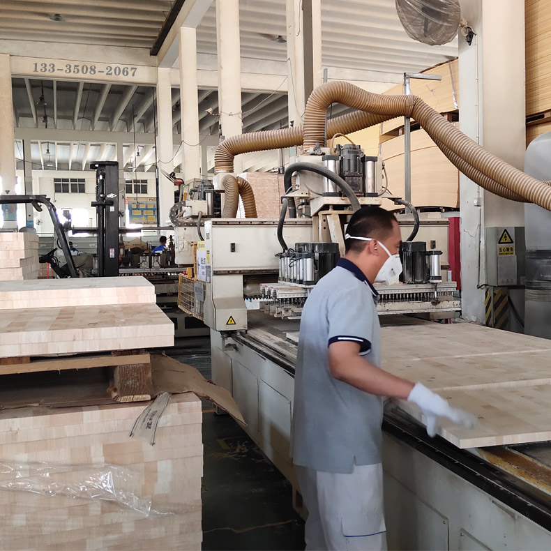 1753754910530616.jpg 五轴加工中心60-790.jpg