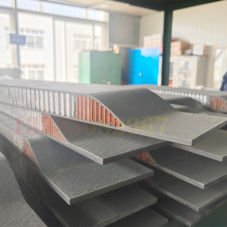 1754878577947644.jpg 五轴加工中心152-790.jpg