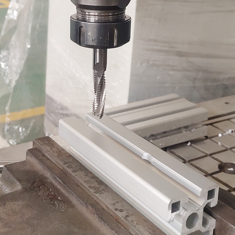 1755139538257080.jpg 铝型材加工中心27.jpg