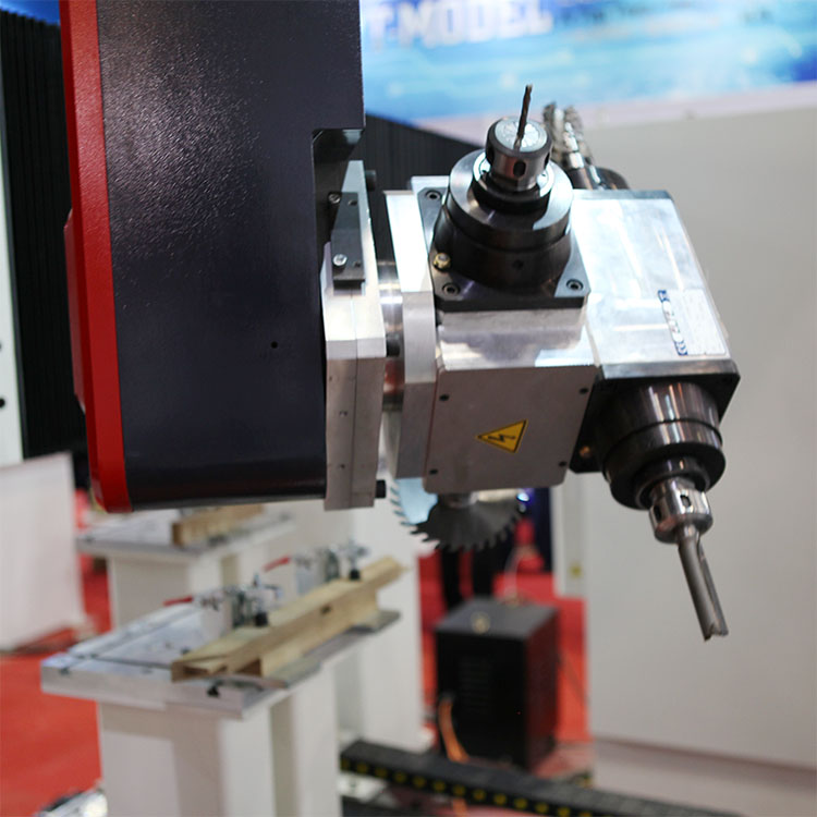 1757312307147902.jpg 五轴加工中心10-790.jpg