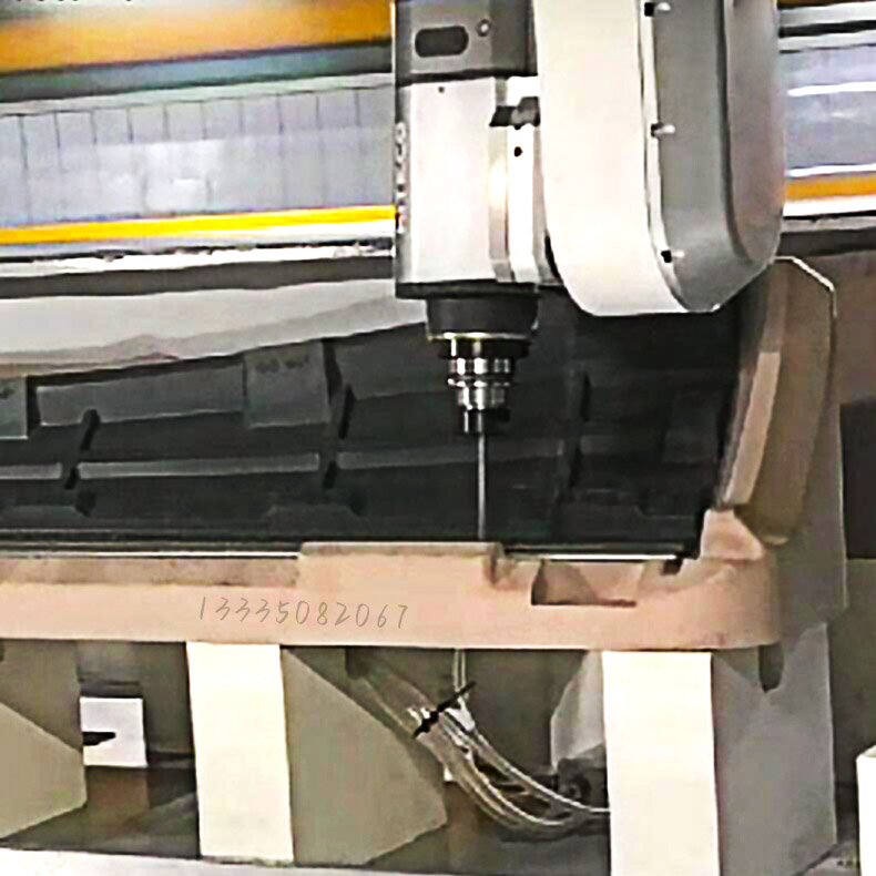 1757471255185518.jpg 五轴加工中心104-790.jpg