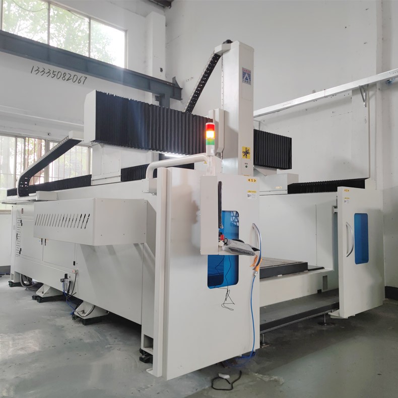 中国高铁CR450：碳纤维和五轴加工中心重新定义新速度